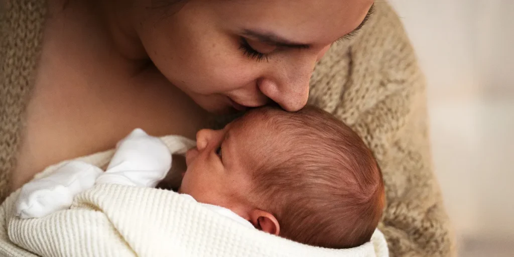 My Newborn Was Screaming in the ER When a Man in a Rolex Said I Was Wasting Resources – Then the Doctor Burst Into the Room and Stunned Everyone